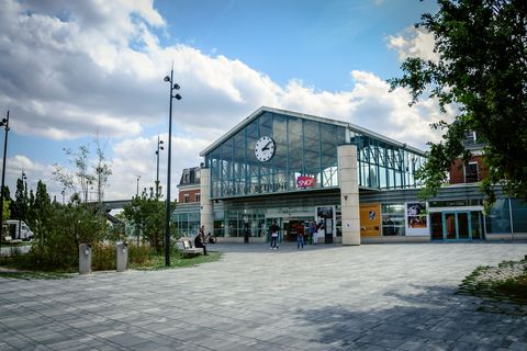 le parvis de la gare de Béthune