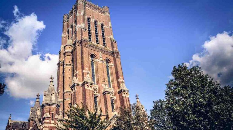 façade de l'église Saint-Vaast de Béthune